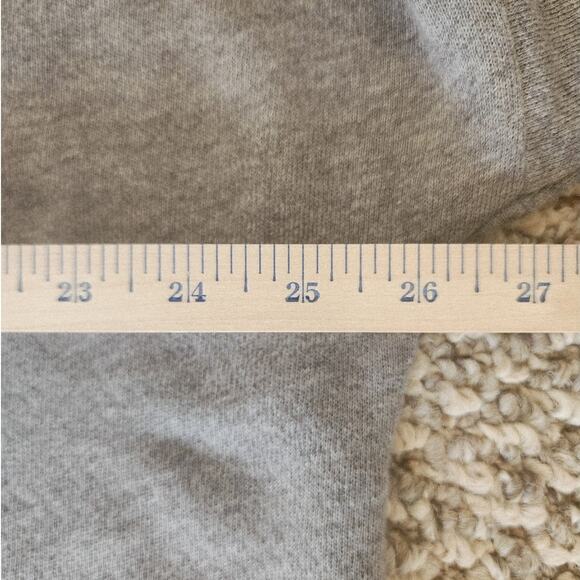Cabi Soft Oullover Sweatshirt Women's Size Large Gray Long Sleeve - Picture 4 of 4